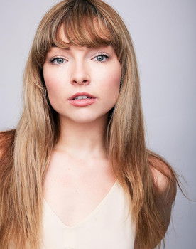 Lexi McCain as Lindsey