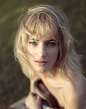 Clara Kovacic as 