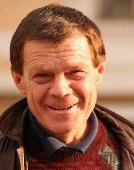 Yuriy Loparyov as Fedya - bomzh