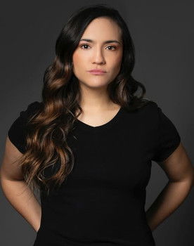 Macarena Watanabe as Anne