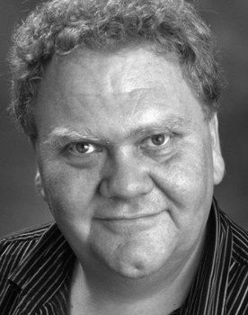 Bill Rodgers as Drinks Bearer