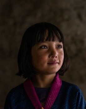 Lunana: A Yak in the Classroom