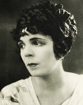 Dale Fuller as Miss Finders
