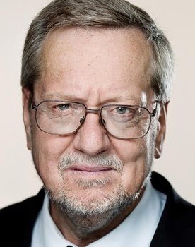 Per Stig Møller as Self - Udenrigsminister (2001-2010)