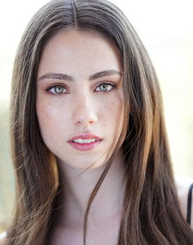 Victoria Wardell as Emily