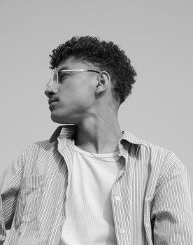 Guillen Medeiros as Natan