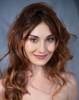 Viviana Santos as Isabel