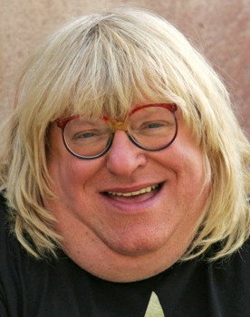 Bruce Vilanch as Flower Salesman