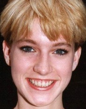Robyn Griggs as Fiona