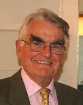 Peter Williams as Self - Presenter