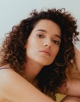 Valeria Santa as Candela