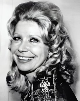 Noira Mello as Leonor