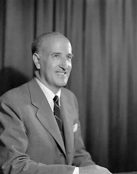 Vicente Aleixandre as Himself (Archive)