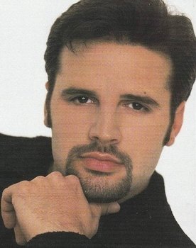 Mark Wills as Huckleberry Finn (voice)