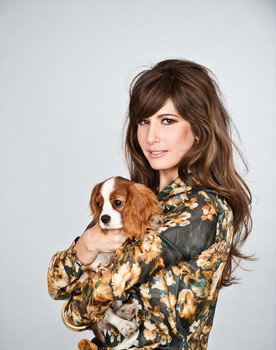 Shira Katzenelenbogen as Pazit