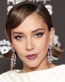 Fatima Al-Banawi as Jihan