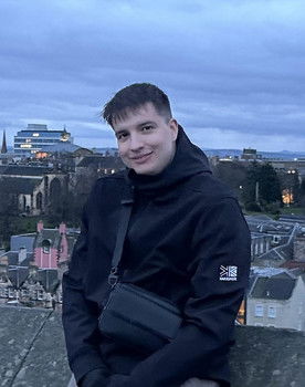 Kike Morales as Pablo Montes