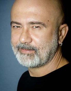 Durul Bazan as Ercüment Kolay