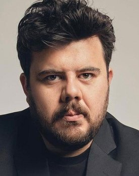 Eser Yenenler