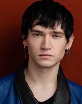 Stephen Solomon as Chip