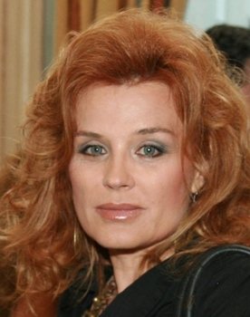 Anya Pencheva as Neli