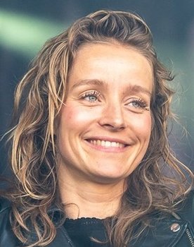 Anne Hjort as Kor