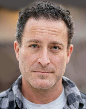 Nick Drago as J. Edgar