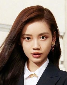 Sun Yihan as 