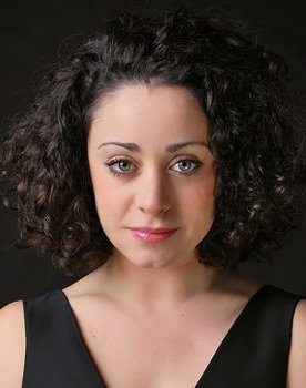 Angie Alcázar