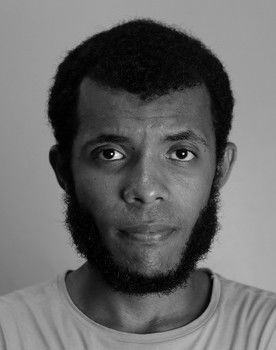 Silas Guilherme as Pedro