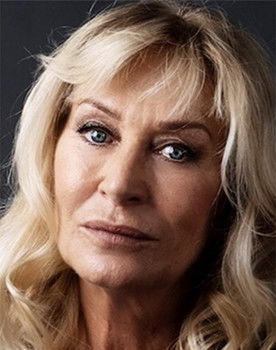 Teresa Manresa as Emporion