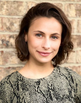 Alexandra DiGiacomo as her