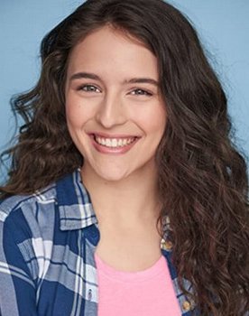 Isabella Dominguez as Nina