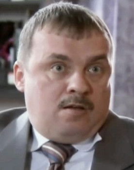 Oleg Sokoldinski as Murzin