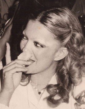 Özcan Bayazıt as Voice