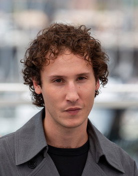 Némo Schiffman as Slim