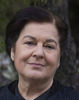 Stella Gika as Ασημίνα Βενόγλου