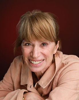 Julia Munrow as Catherine