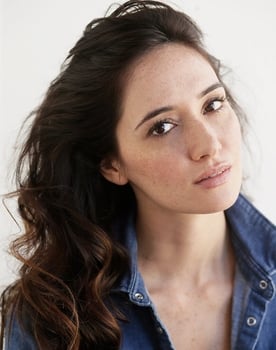 Sara Malakul Lane as Evelyn
