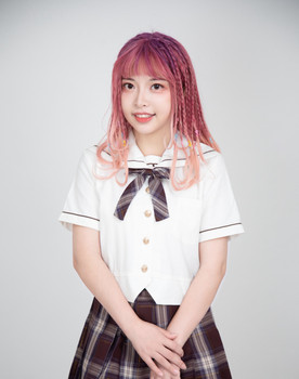 Meme Yan as Si Bu Xiang (voice)