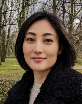 Yuriri Naka as Esther