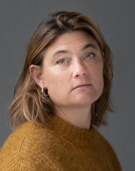 Hanneke Scholten as Mum