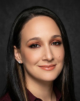 Gupse Özay as Gupi - Börek Kokuları