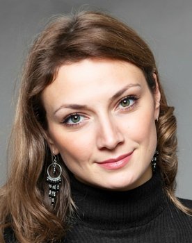 Görkem Yeltan as Aysel