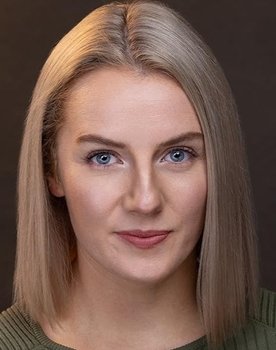 Michelle Lehane as Valerie Lina