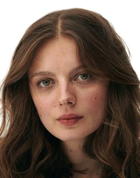 Weronika Humaj as Weronika