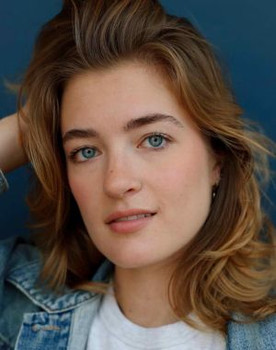 Jackie Romankow as Jenny