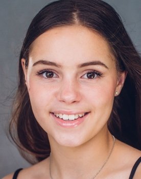 Angelina Cottrell as Nicole