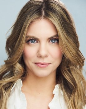 Kristina Cole as Riley