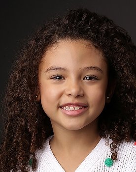 Elis Cabral as Sofia